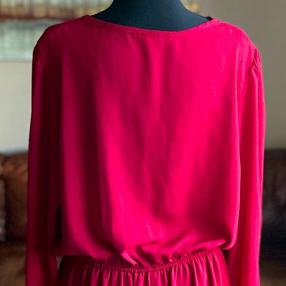 Bright Red Beautiful Dress Midi with Long Sleeves Detail on the Front - Picture 5 of 16